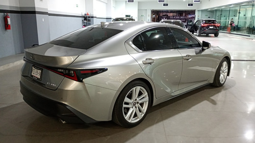 Lexus IS 4p 300 Premium L4/2.0/T Aut
