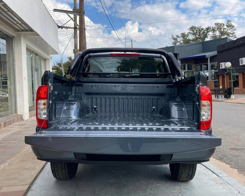 Imagen 8 de 17 de Nissan Frontier D/cabina 2.3 Tdi A/t X Gear 4x4 0km My2023