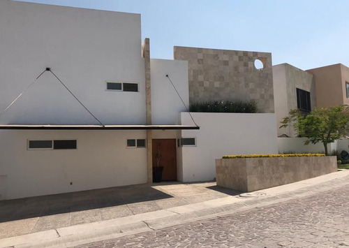 Residencia De Autor En Cumbres Del Lago, Oficina O 4ta Recam