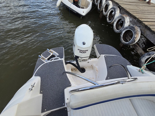 Lancha Focker 255 Cabinada Ano 2007 Motor Evinrude 200