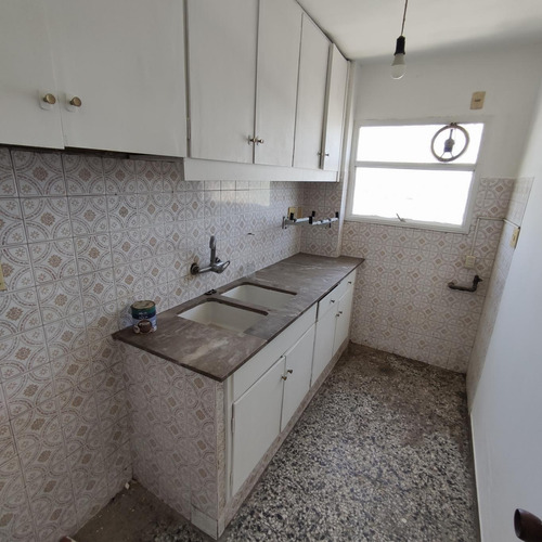 Imagen 7 de 11 de Aapartamento En Alquiler, Centro. 1 Dormitorio.