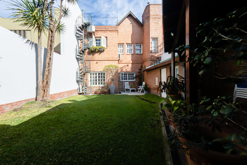 Casa 5 Ambientes Parque Cochera Quincho Parrilla