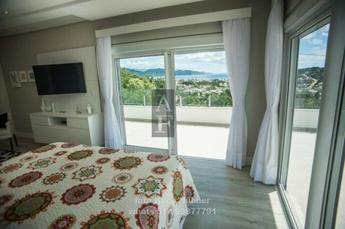 Imagem 27 de 30 de Casa Alto Padrão Para Venda Em Morro Da Silveira Garopaba-sc - Kv512