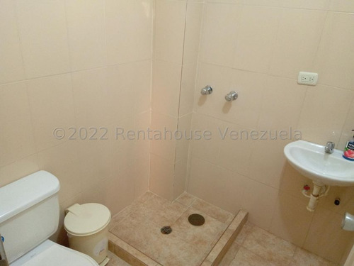 Imagen 5 de 18 de Lindo, Cómodo Y Acogedor Apartamento Ubicado Al Este De La Ciudad 04120656408 Mls 23-9094