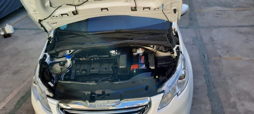 Imagen 10 de 16 de Peugeot 2008 2018 1.6 Feline Tip