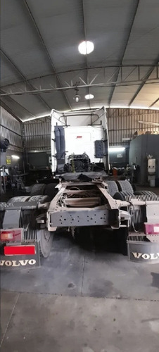 Imagem 3 de 11 de Volvo Fh-460 6x2 2012/12