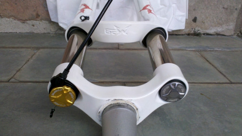 Suspensão Aro 29 Marzocchi M320 Branca 100mm Trava Guidon