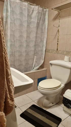 Venta De Amplia Casa, Terreno De 500m2 3d 2b, En La Florida