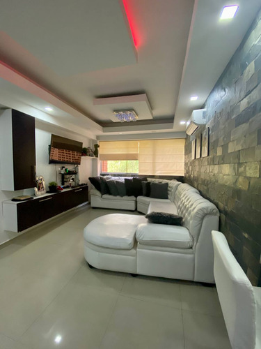 Apartamento En Venta Res. Los Pinos Llano Alto Carrizal. La