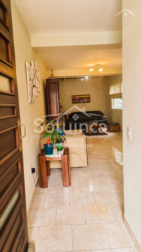 Imagen 3 de 23 de Townhouse Sector La Pedregosa