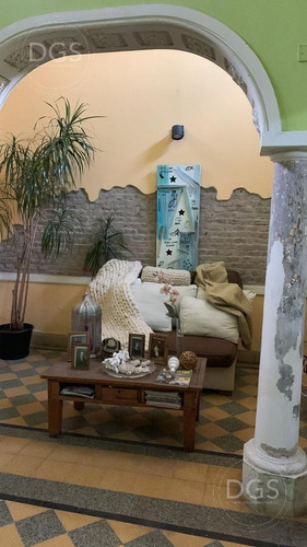 Imagen 6 de 16 de Hermosa Casa De Corte Antiguo Con Mucho Potencial Lomas De Zamora Oeste