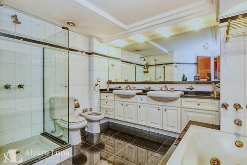 Imagen 7 de 18 de Vicente López Venta Casa De 6 Ambientes Con Jardín Y Piscina