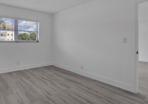 Departamento En Venta - 1 Dormitorio 2 Baños - 60mts2 - Lauderhill, Miami, Florida