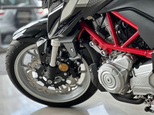 Voge 300r