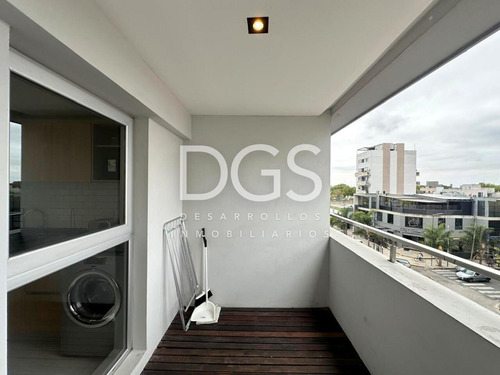 Departamento Semipiso En Alq. Temporario En Banfield, Lomas De Zamora, G.b.a. Zona Sur