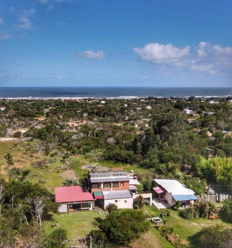 Imagen 1 de 25 de La Pedrera Punta Rubia 5 Cuadras De La Playa, Vista Al Mar, Casa Completa Para 25 Personas