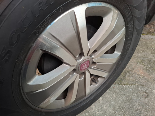 Fiat Toro 1.8 16v Freedom Flex 4x2 Aut. 4p