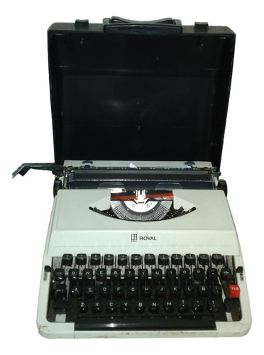 Antiguo Vintage Royal Maquina De Escribir Portatil Ver Foto