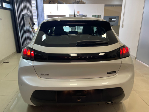 Imagen 3 de 25 de Peugeot 208 Feline Tiptronic 1.6