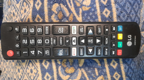 Imagem 7 de 9 de Smart Tv LG 50 Polegadas, Com Parte Da Tela Com Defeito.