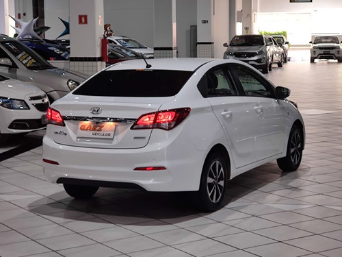 Imagem 17 de 20 de Hyundai Hb20s 1.6 Comfort Plus 16v 2018