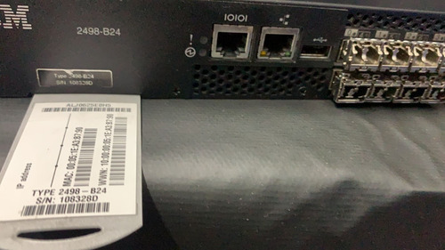 Switch Ibm San 2498-b24 24 Portas 8gb Com Gbic E Licenças (Usado)