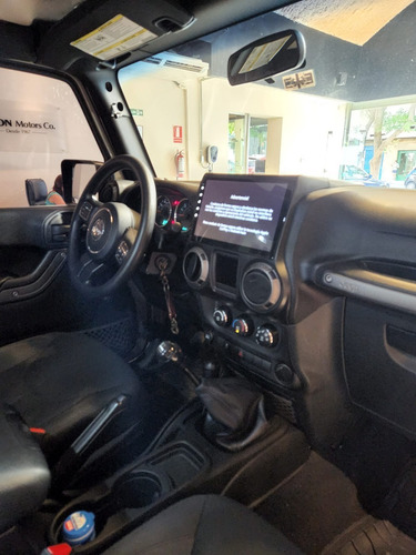 Imagen 12 de 15 de Jeep Wrangler Sport Motor 3.6 Hilton Motors Co