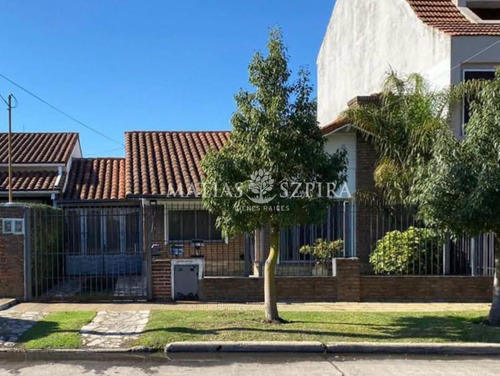 Casa Refaccionada A Nuevo Con Parque Excelente Ubicación