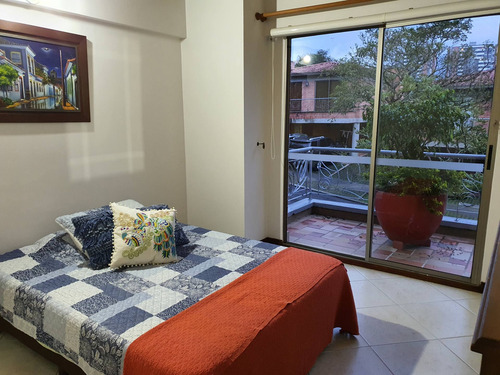 Imagen 12 de 14 de Casa Envigado Exclusivo Sector Benedictinos: Amplios Espacios Y Jardin