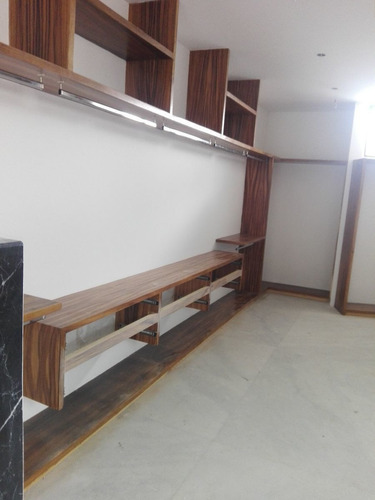 Hermosa Residencia En Venta Con Alberca Privada Y Campo De G