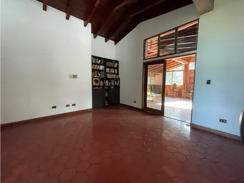 Casa En Cumbre De Curumo
