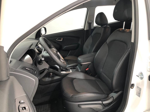 Imagem 10 de 14 de Hyundai Ix35 2.0 Gl 2wd (aut) (flex)