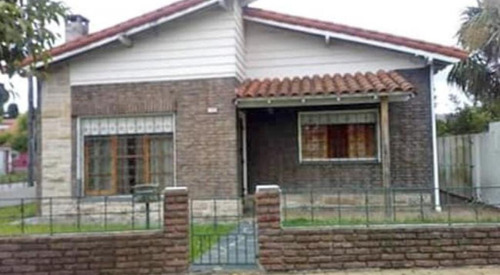 Venta Casa Sobre Lote Propio En Villa Luzuriaga 