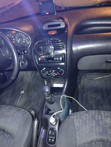 Imagem 7 de 8 de Peugeot 206 2006 1.4 Presence Flex 3p