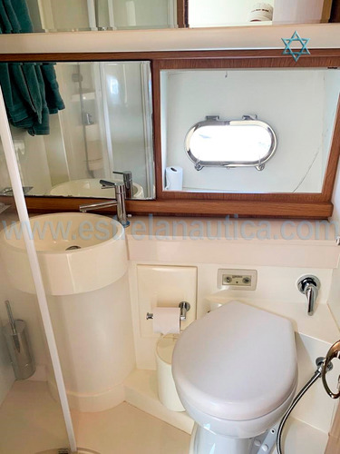 Imagem 9 de 13 de Lancha Ferretti 53 Iate Axtor Fs Triton Focker Intermarine N