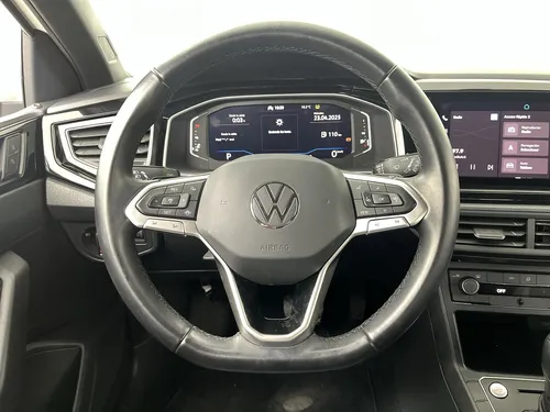 Volkswagen Nivus HIGHLINE TURBO 1.0 AUT 5P