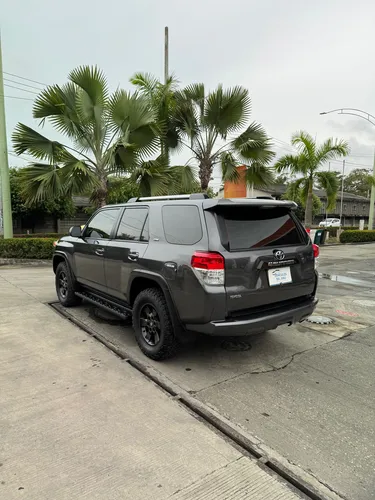 Toyota 4Runner 4.0 Sr5