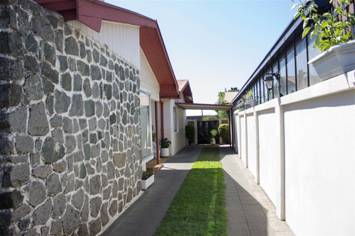 Casa En Venta De 4 Dorm. En Los Angeles