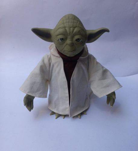 Star Wars Yoda Con Sonido (Usado)