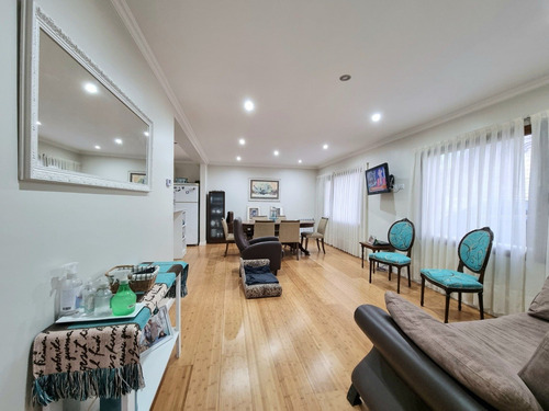Imagen 2 de 20 de Chalet Cuatro Ambientes