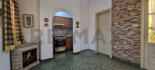 Venta Casa Amplia Avellaneda Patio Dos Cocheras