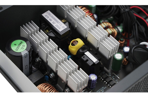 Imagen 7 de 8 de Fuente Gamer Deepcool Pf700 700w Reales 80 Plus Atx Para Pc