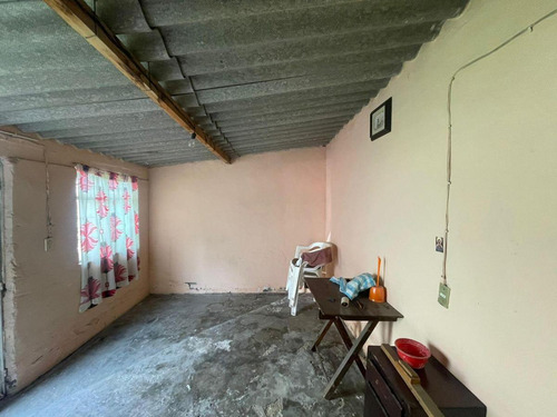 Casa En Jardines De Morelos Con Local Comercial