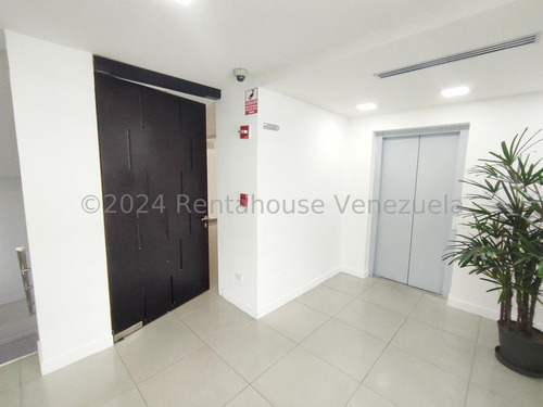Local Comercial En Alquiler Av Principal Los Ruices, 413 M2 De Oficina O Comercio En Prestigioso Centro Empresarial ,facil Acceso Seguridad Privada