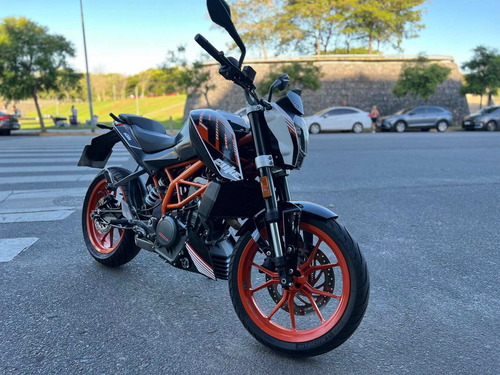 Imagen 2 de 6 de Ktm Duke 390 Año 2016 Cubiertas Y Kit De Transmision Nuevas!