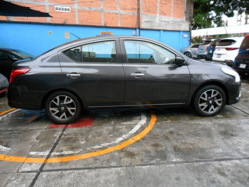 Nissan Versa 1.6 Exclusive Navi At