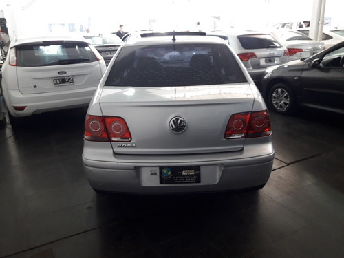 Volkswagen Bora Trendline 2.0 Con Gnc 5ta G 2010