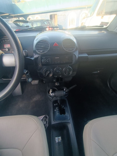 Volkswagen New Beetle 2.0 3p Automática