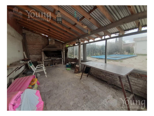 Imagen 24 de 28 de Casa De 4 Ambientes Con Jardin Y Pileta En Berazategui