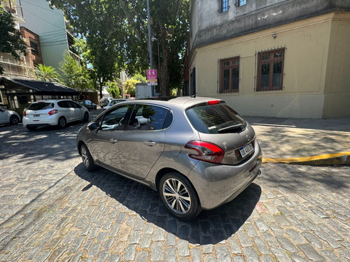 Peugeot 208 1.6 Feline